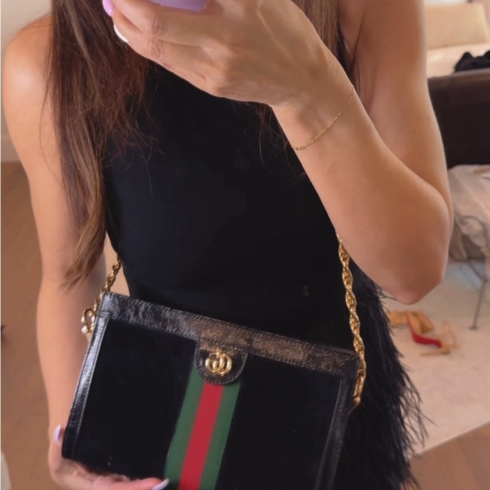 Gucci Black Shoulder Bag with Gold Chain - Picture 2 of 2